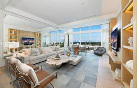 Stunning two-bedroom penthouse overlooking the ocean in Miami Beach, Florida, USA for 2,848,000 €