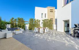 Luxury villa within walking distance from the beach in Protaras for 1,555,000 €
