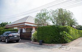 House with 3 bedrooms, a pool and a guest house in a comfortable village for $316,000