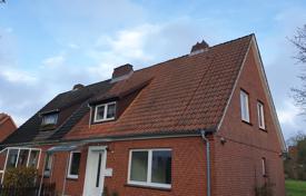 Semi-detached house with a garden in Buchholz in der Nordheide, Lower Saxony, Germany for 550,000 €