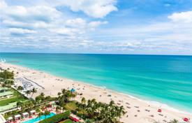 Designer furnished apartment right on the beach in Sunny Isles Beach, Florida, USA for 2,302,000 €