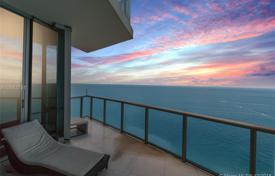 Two-level luxury penthouse with ocean views in Sunny Isles Beach, Florida, USA for 3,636,000 €